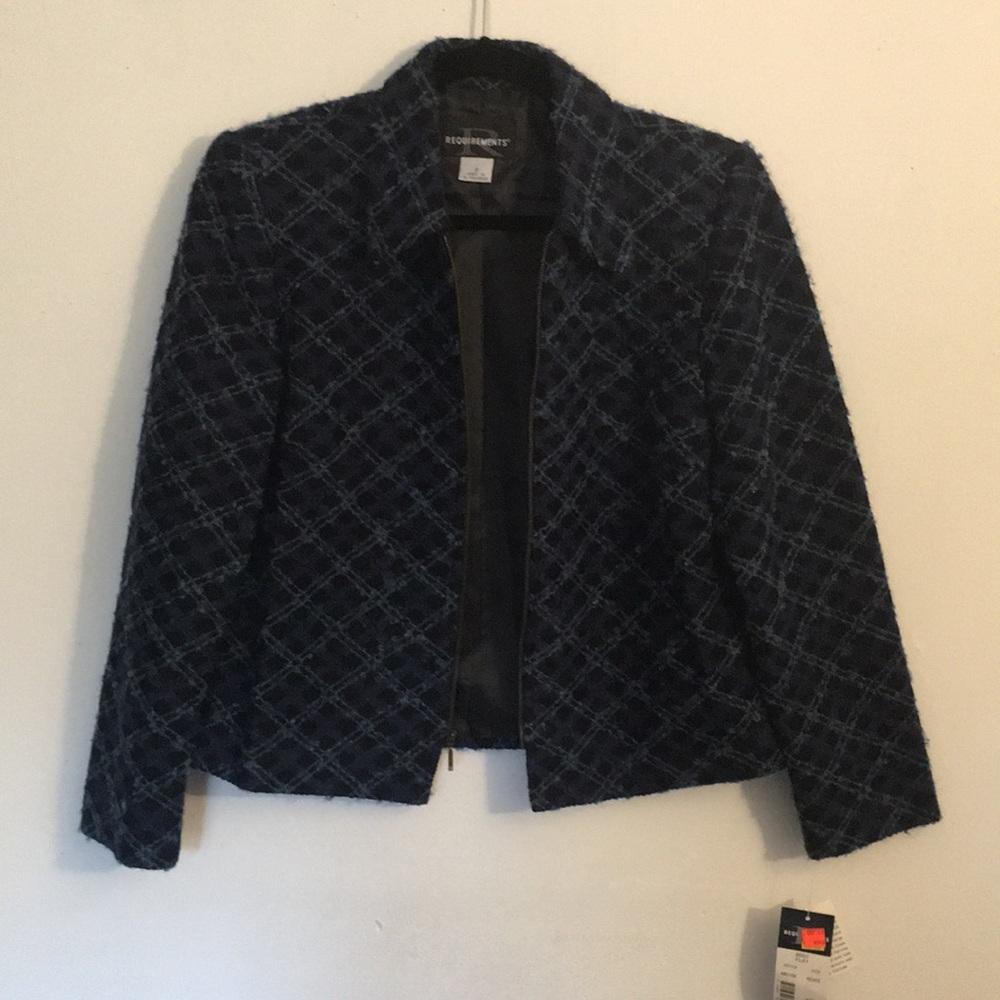 Beautiful NWT Requirements Cropped Plaid Textured Blazer Jacket: Size 8